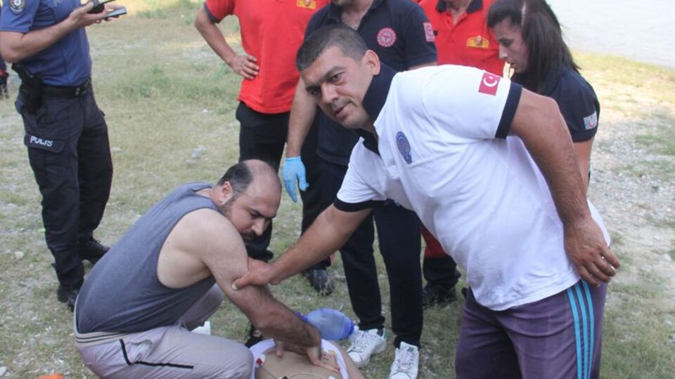 Önce baba sonra anne... Öldüğüne inanamayınca bunu yaptılar