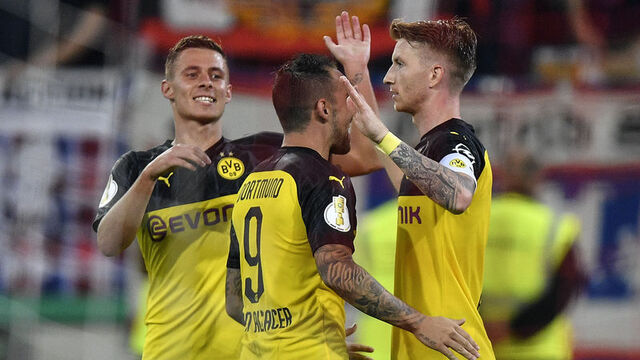 Dortmund'dan 5 gollü açılış!