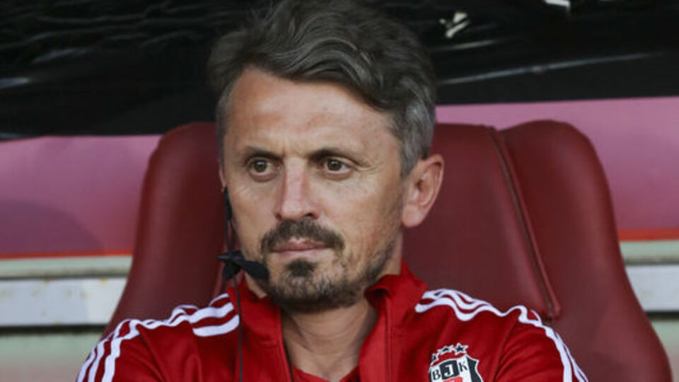 Orhan Ak yedek kulübesinden ayrıldı