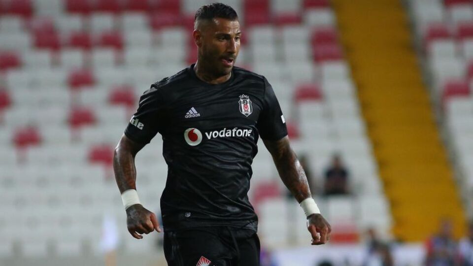 Quaresma, faturayı takıma kesti!