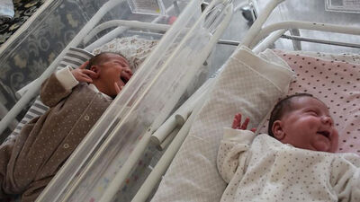 3 ayda 2 kez doğum yaptı