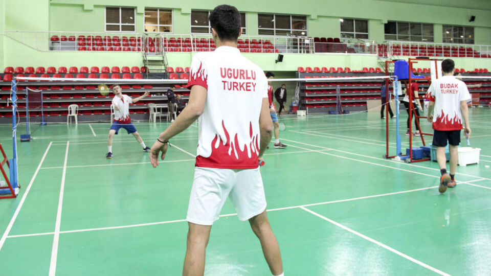 Genç Badmintonculardan 5 madalya