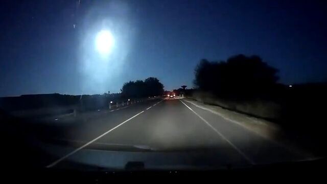 İtalya'ya meteor düştü! Gökyüzü aydınlandı
