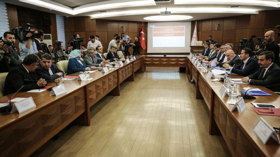 Gözler toplu sözleşme görüşmelerinde