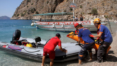 Kayalıklardan düşen turist öldü