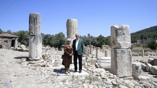 Cumhurbaşkanı Erdoğan, Stratonikeia Antik Kenti'ni gezdi