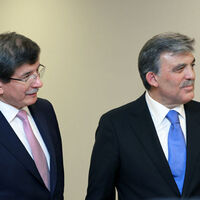 Gül ve Davutoğlu'ndan kayyum tepkisi