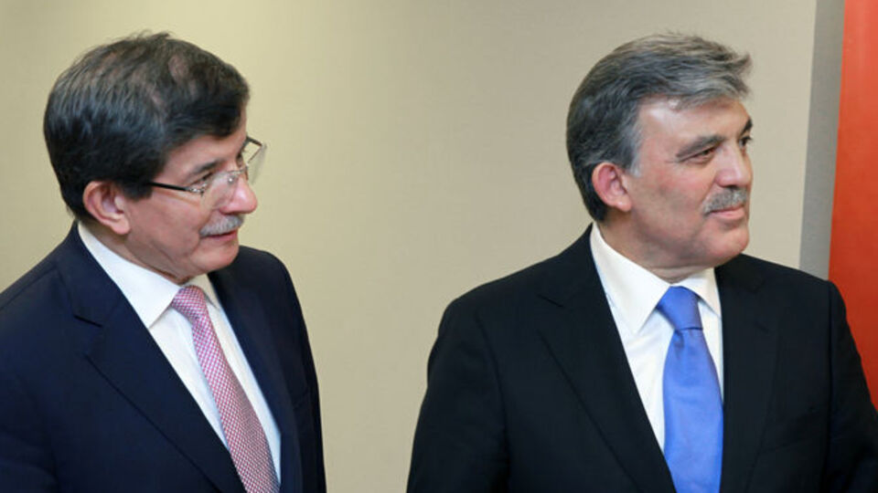 Gül ve Davutoğlu'ndan kayyum tepkisi