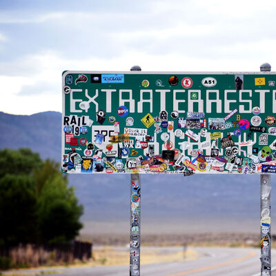 Woodstock olmadı Alienstock verelim...