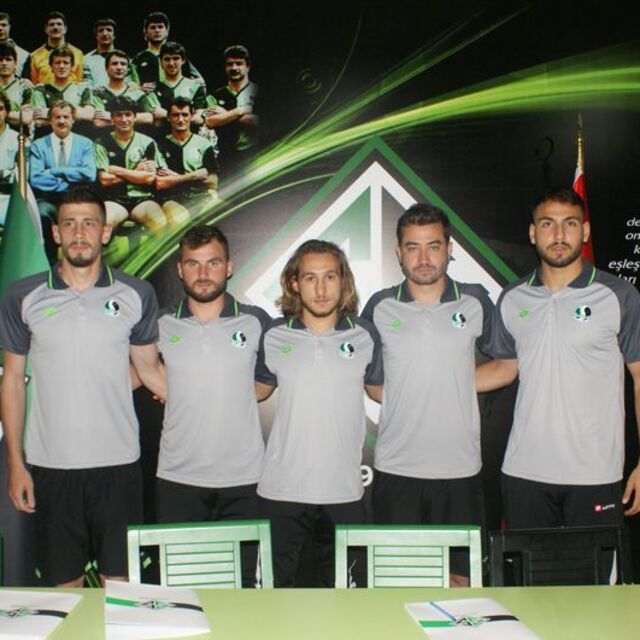 Sakaryaspor'da imza töreni