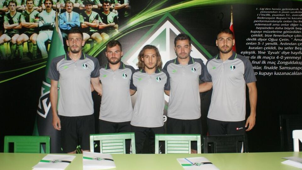 Sakaryaspor'da imza töreni