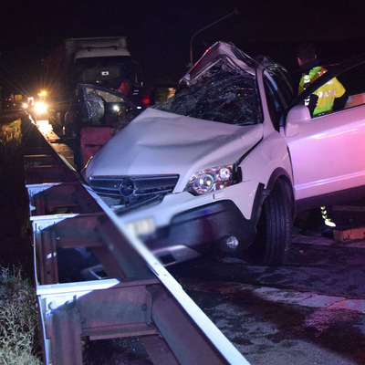 Feci kaza! Anne-oğul öldü, baba ağır yaralı