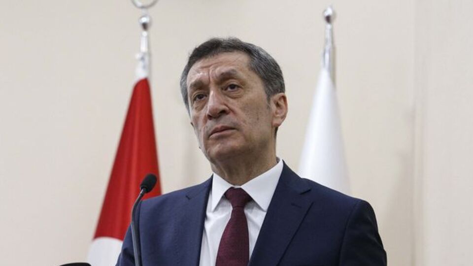 Ziya Selçuk: Bir ağacın tek bir yaprağı için tarifsiz üzgünüm