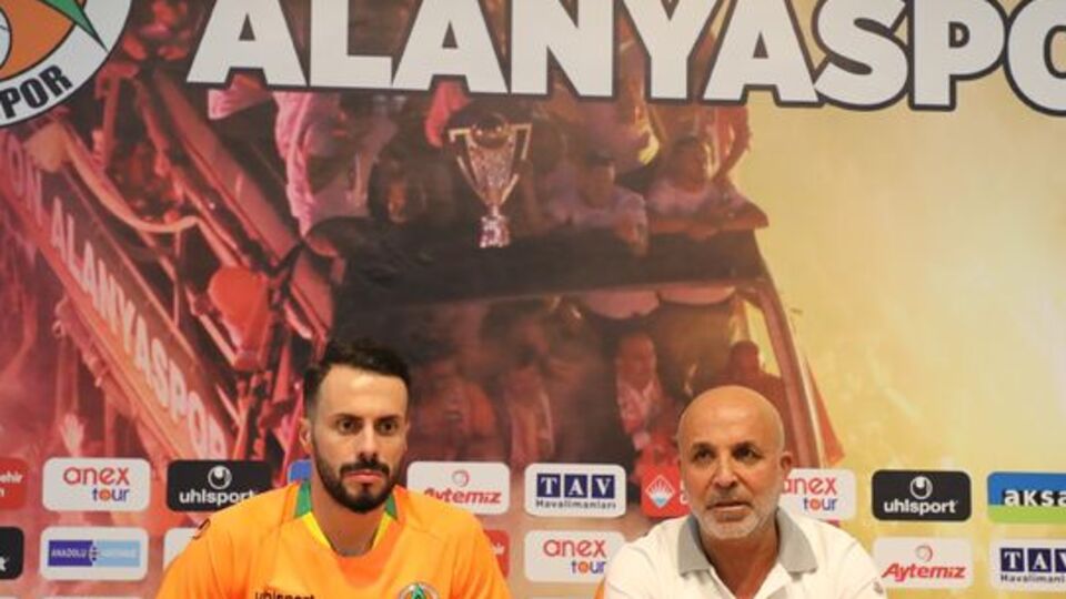Alanyaspor'da Lokman Gör için tören