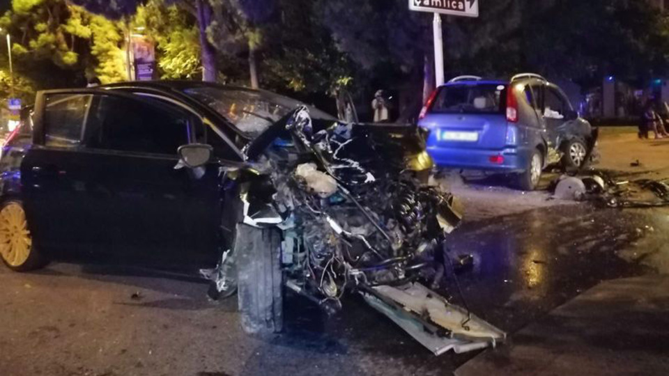 Kadıköy'de yürekleri ağza getiren kaza!