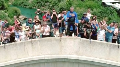 67 yaşında Mostar'dan atladı