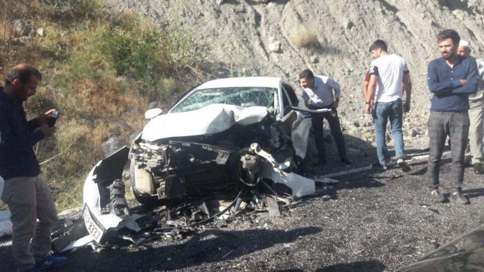 Hakkari-Van karayolunda feci kaza!