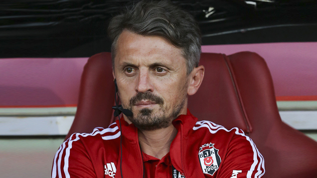 Orhan Ak istifa etti
