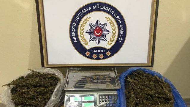 Manisa'da 2 kilo 48 gram esrar ele geçirildi
