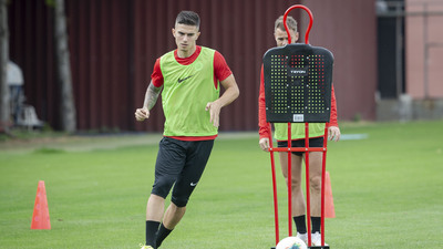 Mert'ten sonra Berat'ın da gözü Avrupa'da