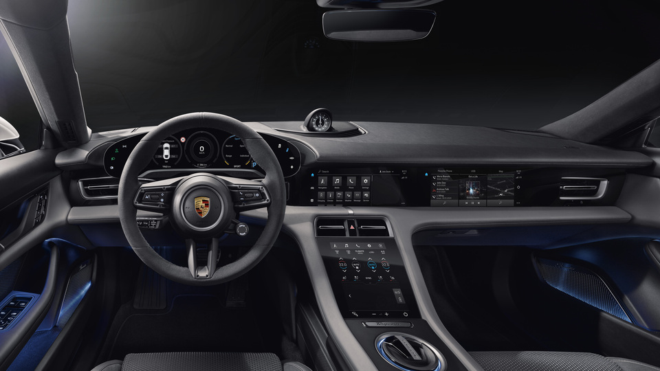 İşte elektrikli Porsche'nin iç mekanı!