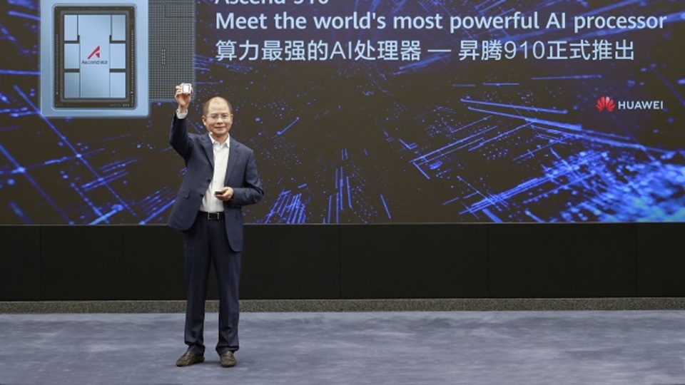 Huawei'nin 'bağımlılıkla' mücadelesinde dev hamle