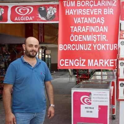 Mahallenin tüm borcunu ödedi!