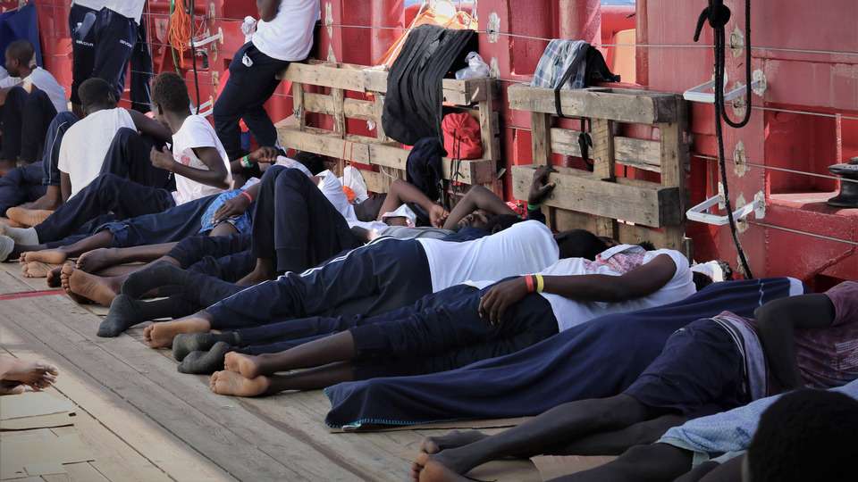 Fransa'dan göçmen atağı!