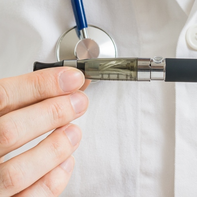 Elektronik sigaranın yol açtığı 'gizemli hastalık' alarma yol açtı