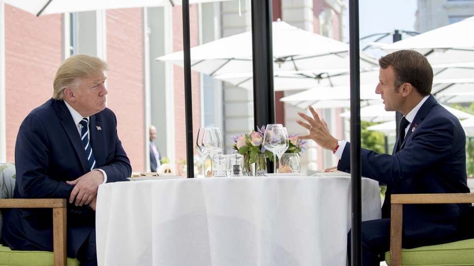 Trump'tan Macron'a: Eyfel Kulesi'ndeki yemeğimizi hatırladım