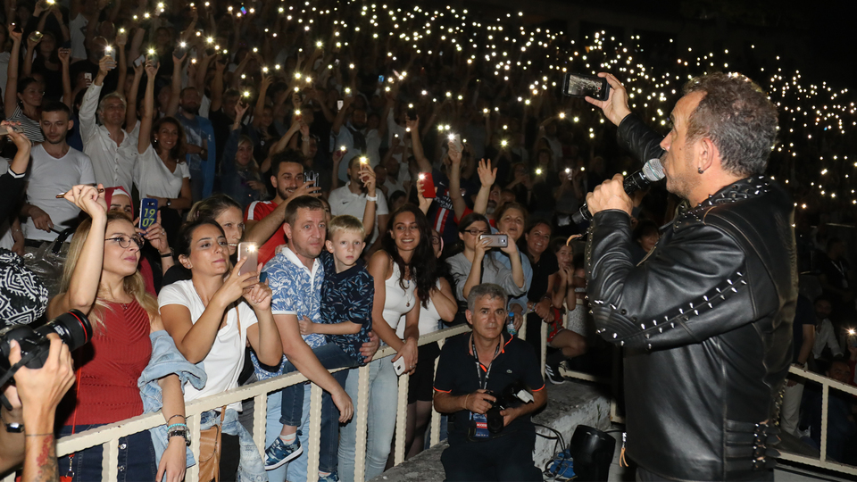 'Işıklar hepimizi aydınlatsın'