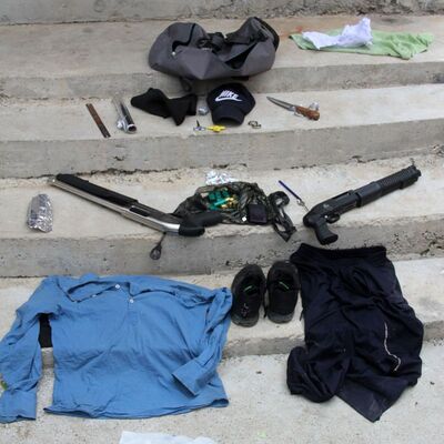 Gerçek tüfeklerle hırsız polis oyunu