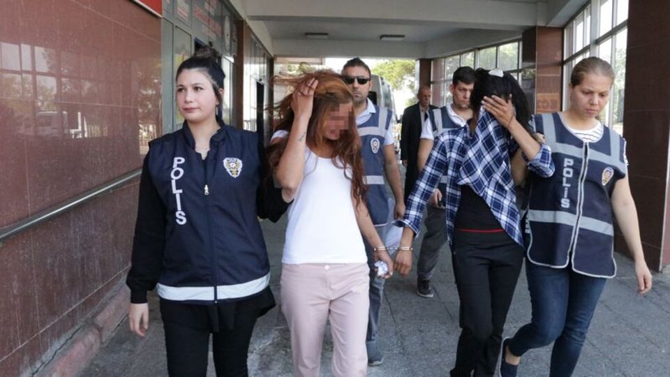 "Sibel ünlü olacaksın madalya takacaklar sana"