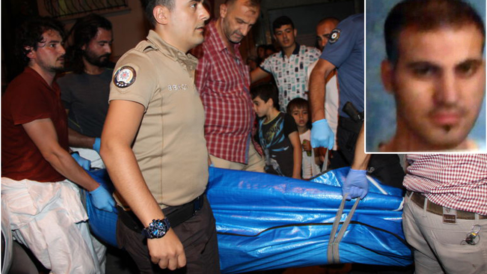 Kocasını bıçaklayarak öldürdü!