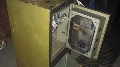 Yaşlı adamın ellerini ayaklarını bağlayarak dövdüler