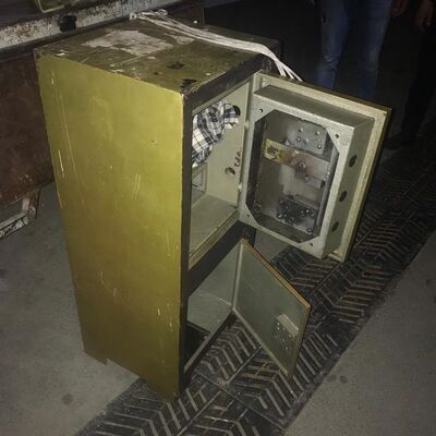 Yaşlı adamın ellerini ayaklarını bağlayarak dövdüler