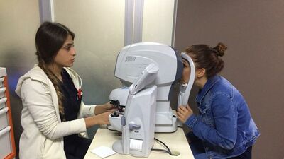 Göz seğirmesi neden olur?