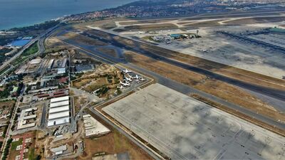 Atatürk Havalimanı'nda 10 uçak apronda bekliyor