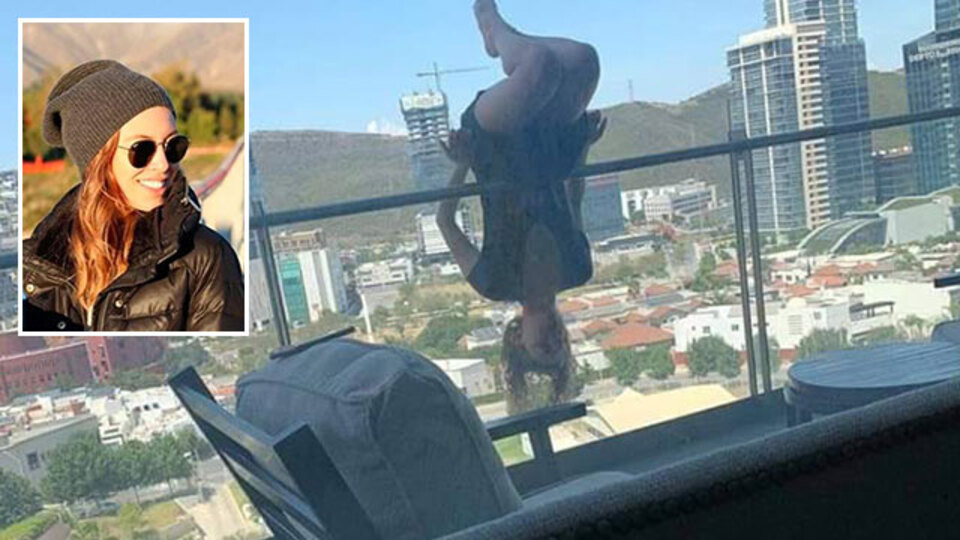 Yoga yaparken balkondan düştü!