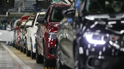 Otomotivde daralma sürüyor
