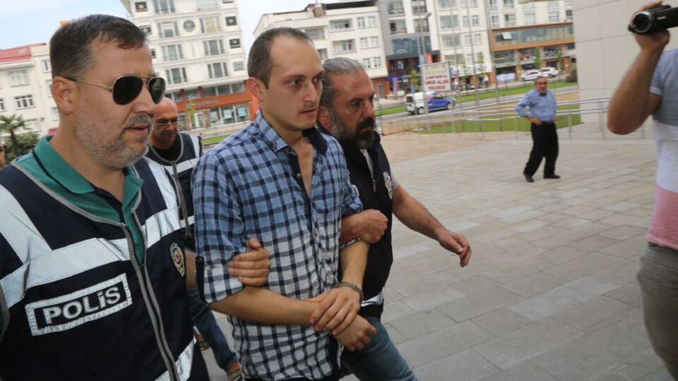 Annesini boğup öldürdü! Sonra öyle bir şey yaptı ki!