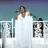 Nükhet Duru'dan 'film gibi' şarkılar