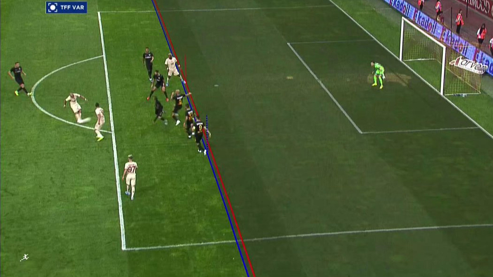 VAR, iki golde de ofsayt dedi!