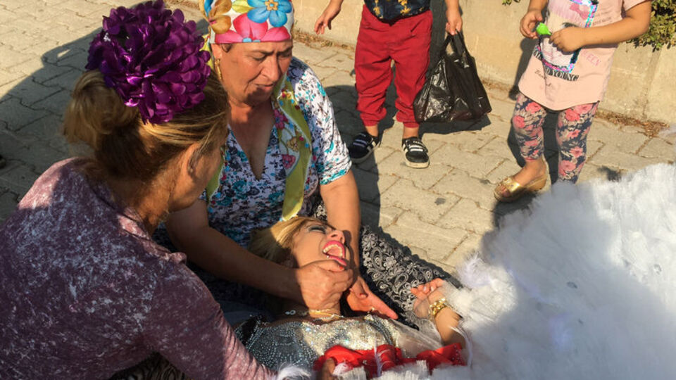 Damat tutuklandı! Gelin bayıldı!
