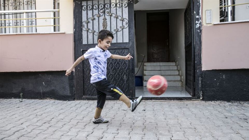 Protez bacaklarına Türkiye'de kavuştu