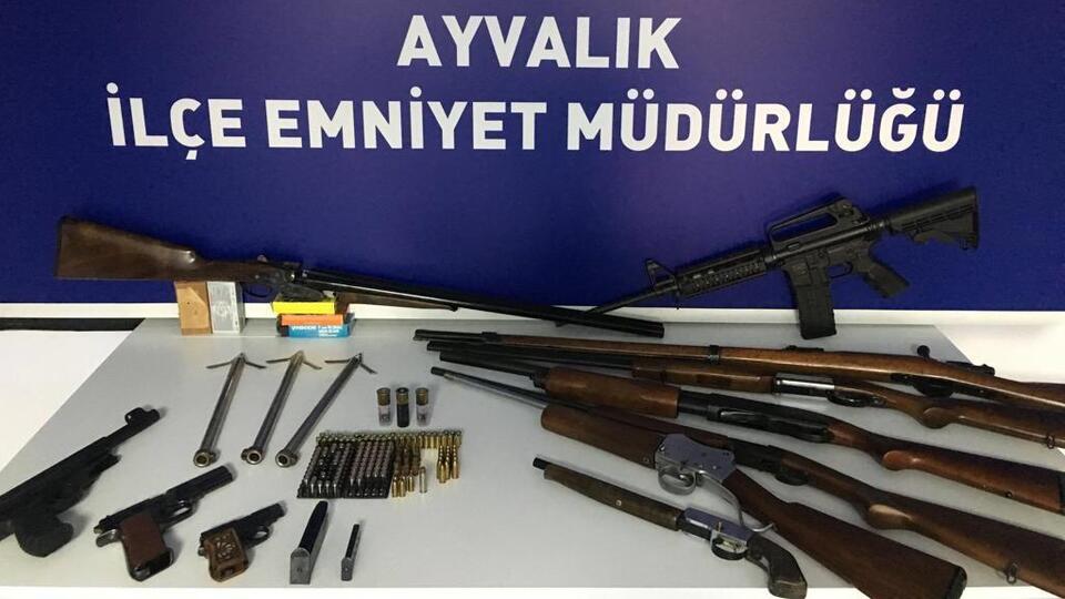 Baskın yapılan ev cephanelik çıktı