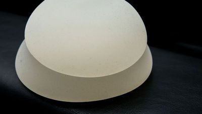 Meme protezlerinde 'kanserojen marka' uyarısı