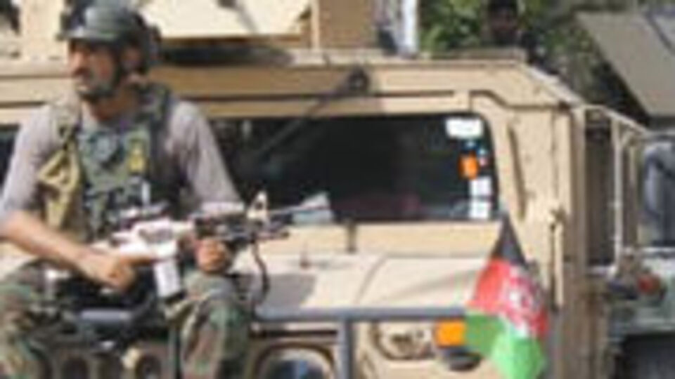 Afganistan'da intihar saldırısı: 25 ölü