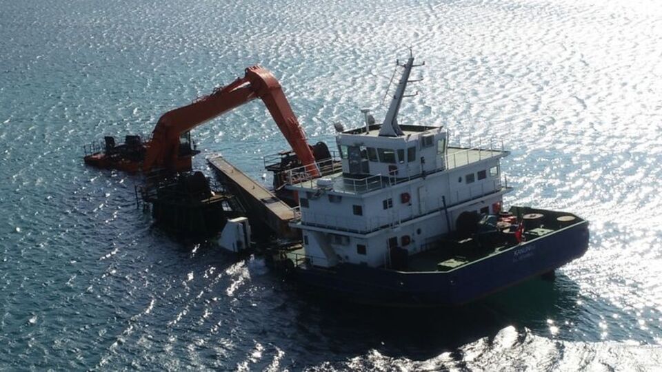 Mürettebat gemiyi terk etmiyor! Yardım bile istemediler, 72 saat süreleri var