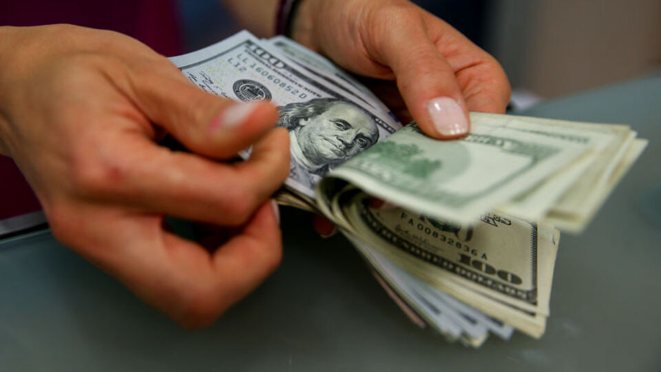 Dövizle kredi çekenler için flaş karar